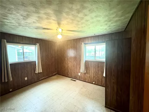 Bedroom - 4174 Sabin Dr, Rootstown, OH 44272 photo 2 of 6