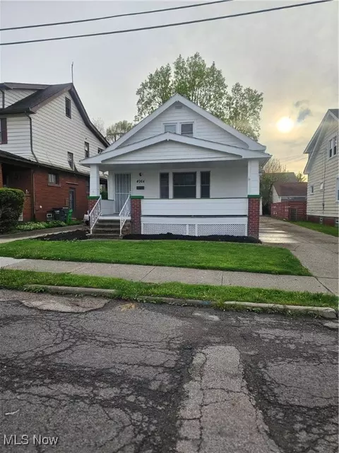4964 E 110th St, Garfield Heights, OH 44125