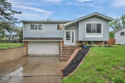 17022 Howe Rd, Strongsville, OH 44136