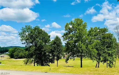 211 213 Woodridge Dr, Mineral Wells, WV 26150