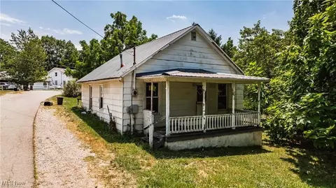 1301 Myrtle St, Parkersburg, WV 26101