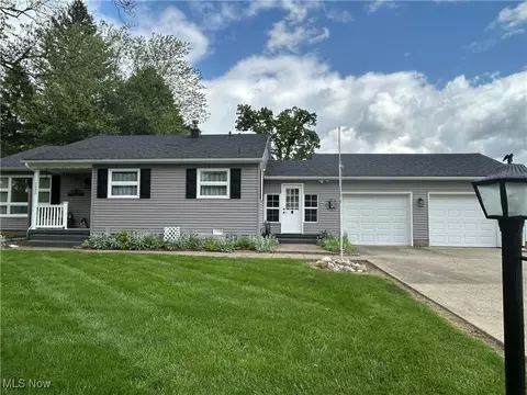 2455 Center Dr, Zanesville, OH 43701