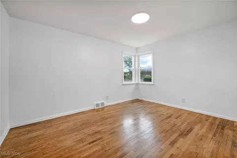 1030 Lloyd Rd, Wickliffe, OH 44092 photo 13