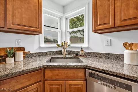 1030 Lloyd Rd, Wickliffe, OH 44092 photo 9