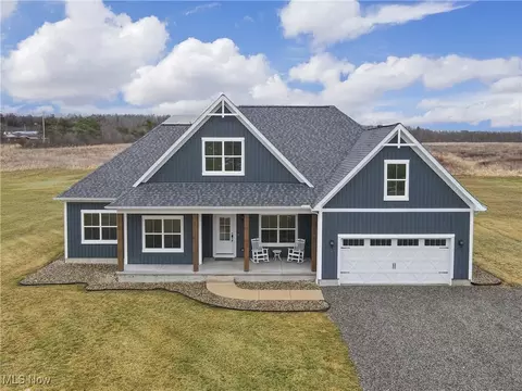 755 SE River Rd, Lake Milton, OH 44429