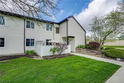 9036 Portage Pointe Dr #A, Streetsboro, OH 44241