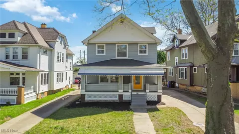3135 West Blvd, Cleveland, OH 44111