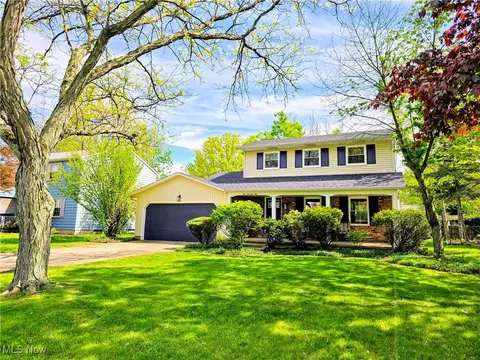 179 Burns Rd, Elyria, OH 44035