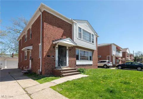 665 Babbitt Rd, Euclid, OH 44123 photo 3