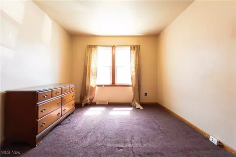 665 Babbitt Rd, Euclid, OH 44123 photo 9