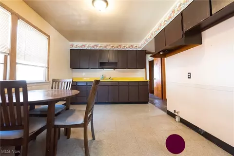 665 Babbitt Rd, Euclid, OH 44123 photo 7