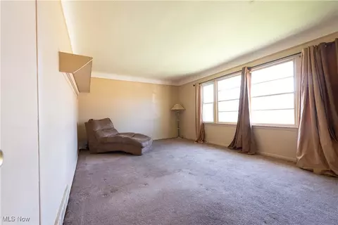 665 Babbitt Rd, Euclid, OH 44123 photo 6