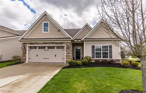 8396 Antonina Ct, Macedonia, OH 44056