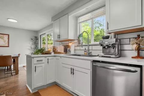 909 Salem Dr, Huron, OH 44839 photo 8