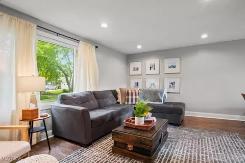 909 Salem Dr, Huron, OH 44839 photo 5