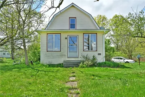 5521 State Route 82, Newton Falls, OH 44444