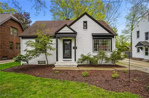 1937 11th St, Cuyahoga Falls, OH 44221