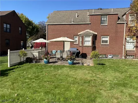 Exterior - 141 N Cadillac Dr, Boardman, OH 44512 photo 4 of 5