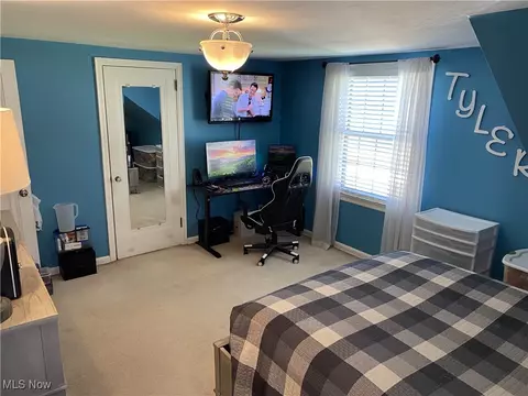 Bedroom - 141 N Cadillac Dr, Boardman, OH 44512 photo 8 of 18