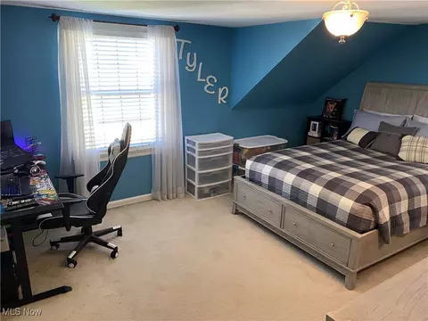 Bedroom - 141 N Cadillac Dr, Boardman, OH 44512 photo 10 of 18