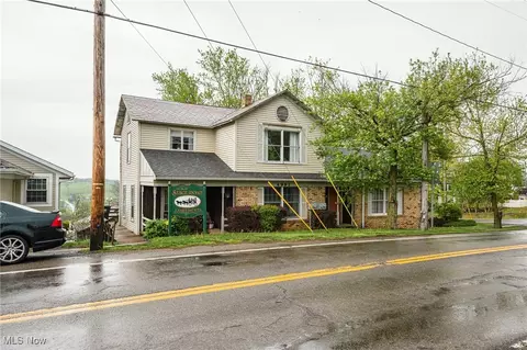 4991 Walnut St, Sugarcreek, OH 44681
