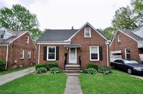 4735 W 157th St, Cleveland, OH 44135