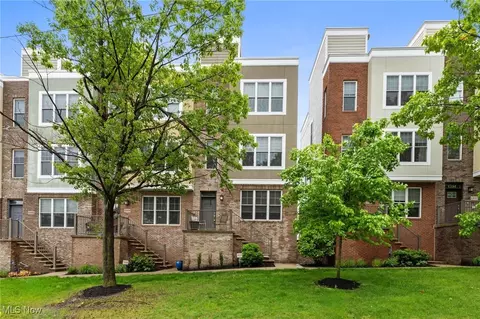 1343 W Clifton Blvd, Lakewood, OH 44107