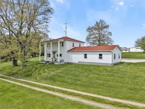 1250 Alamo Rd SE, Carrollton, OH 44615