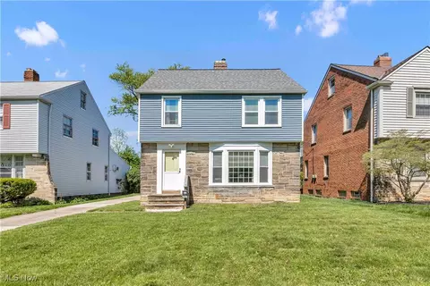 2241 Jackson Blvd, University Heights, OH 44118