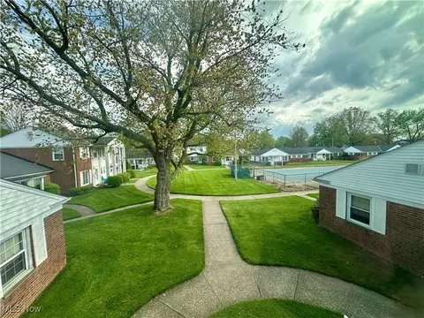 Exterior - 215 E 235th St, Euclid, OH 44123 photo 2 of 4