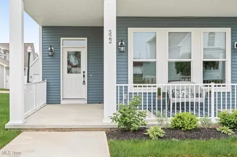 322 Bascule Dr, Lorain, OH 44052 photo 2