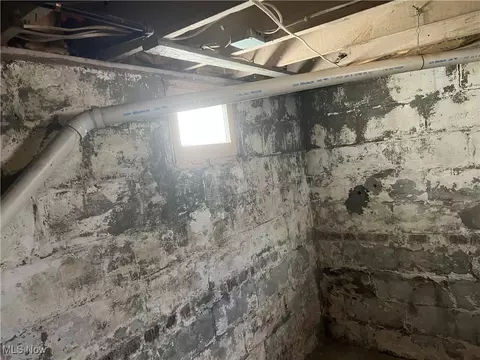 Other - 324 Elm St, Struthers, OH 44471 photo 13 of 18