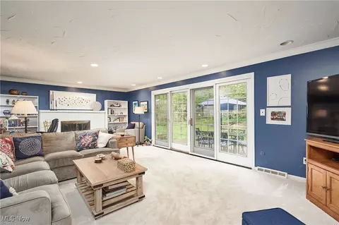 Living - 5680 Ledgebrook Ln, Solon, OH 44139 photo 3 of 3