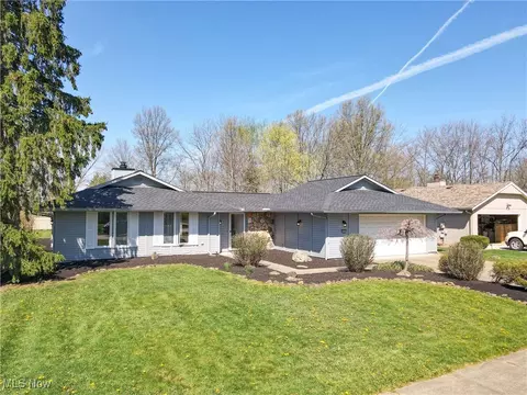 10836 Watercress Rd, Strongsville, OH 44149