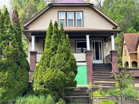 3115 Elm St, Weirton, WV 26062