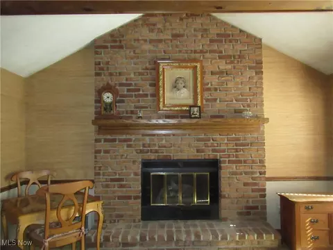 Living - 64 S Cadillac Dr, Boardman, OH 44512 photo 6 of 7