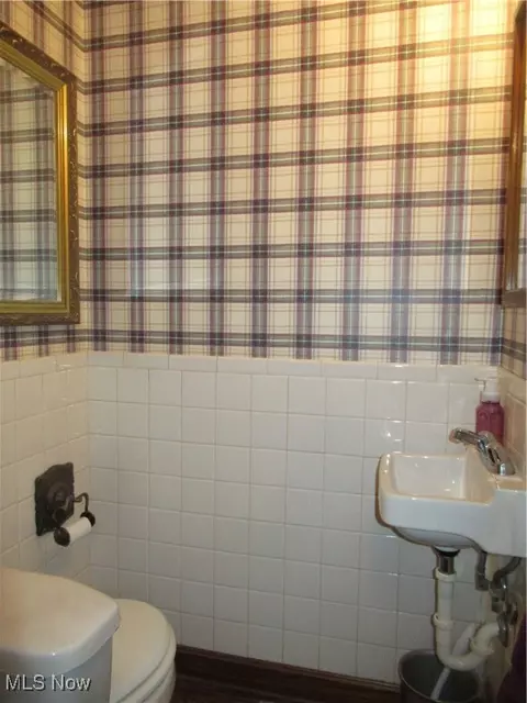 Bath - 64 S Cadillac Dr, Boardman, OH 44512 photo 1 of 4