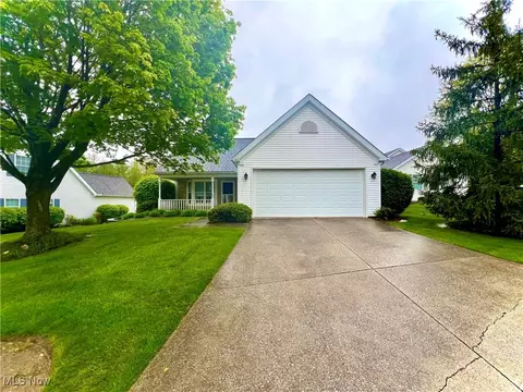 386 Woodside Dr, Northfield, OH 44067