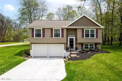 303 Broken Fence Dr, Medina, OH 44256