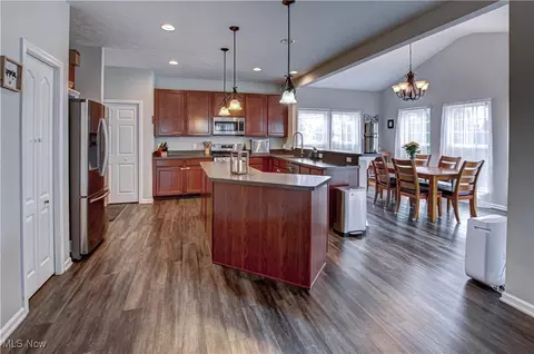 Kitchen - 39075 Caistor Dr, Avon, OH 44011 photo 1 of 4