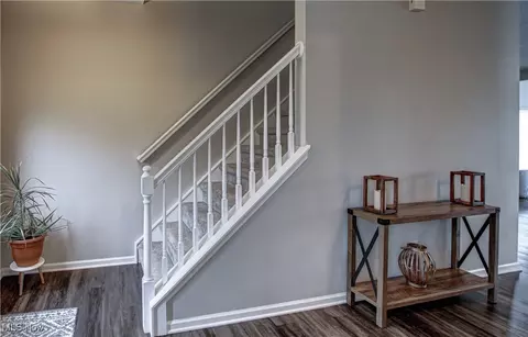 Entry Way - 39075 Caistor Dr, Avon, OH 44011 photo 2 of 4