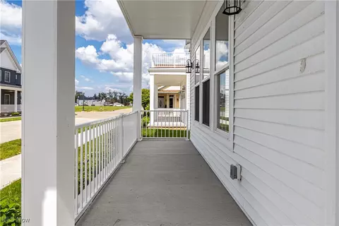 360 Bascule Dr, Lorain, OH 44052 photo 3