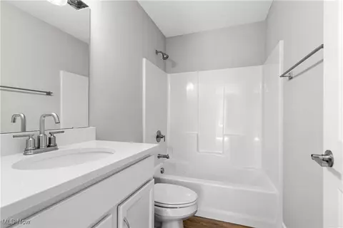 360 Bascule Dr, Lorain, OH 44052 photo 31