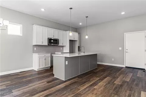360 Bascule Dr, Lorain, OH 44052 photo 11