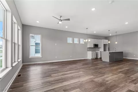 360 Bascule Dr, Lorain, OH 44052 photo 15