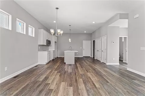 360 Bascule Dr, Lorain, OH 44052 photo 6