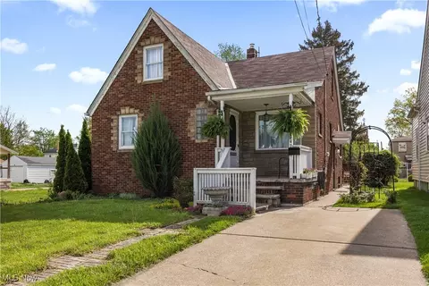 3047 Caroline Ave, Lorain, OH 44055