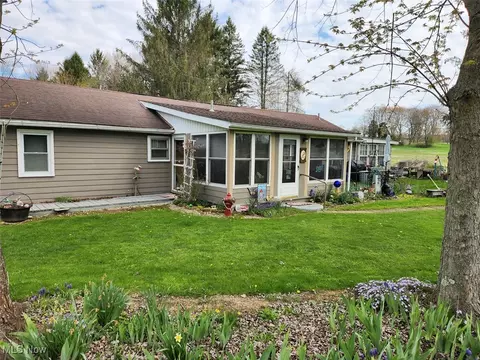 7275 Elson St SE, Waynesburg, OH 44688