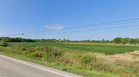 5922 Hall Rd, Dorset, OH 44003 photo 2