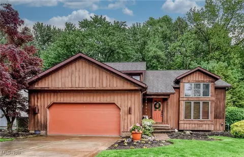 5641 Cardinal Dr, Mentor, OH 44060